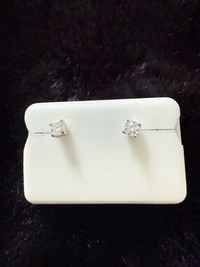 0.25 CTW Moissanite 3MM 925 Silver Earrings